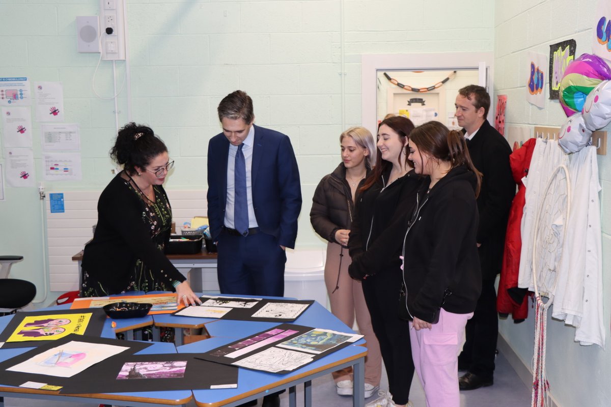 CityofDublinETB's tweet photo. Coolock Youthreach is officially open!

We were delighted to welcome Minster @SimonHarrisTD  and the @LordMayorDublin to todays event.

This fantastic new building and facilities will allow us to provide vital Youtreach services to the community. https://t.co/p5HXMDn516