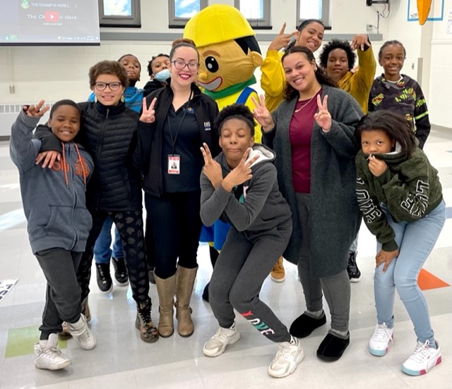 Dr. David and Ruth Anderson Academy School No. 16 tweet media