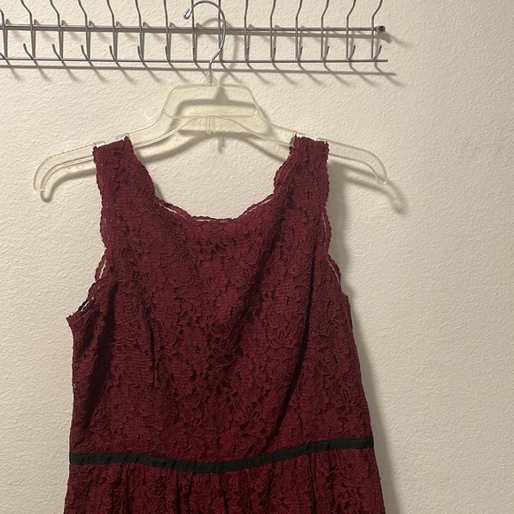 Kells_Treasures's tweet photo. So good I had to share! Check out all the items I'm loving on @Poshmarkapp from @dreademar32 @AlyciasBoutiqu1 #poshmark #fashion #style #shopmycloset #jonamichelle #loft: https://t.co/SEWQL7g6mf https://t.co/vCfxQrVCH6