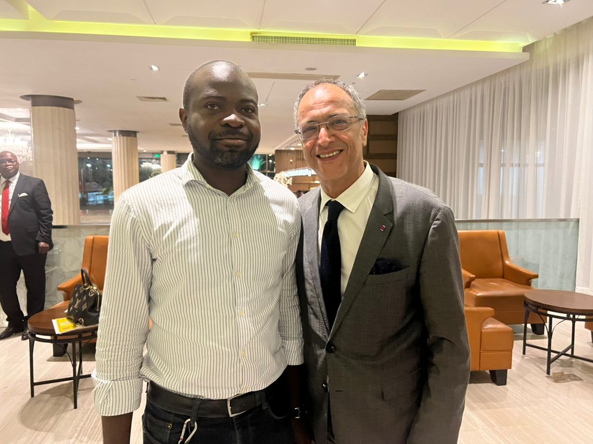 KatumbweYves's tweet photo. Bienvenue à la mission parlementaire belge dans le cadre de la poursuite de la signature du protocole d'accord entre nos deux parlements.🇨🇩🇧🇪

Avec une délégation conduite par le Min Président @andreflahaut et @ParlbruRachid président du parlement de la Région Bruxelles-capitale. https://t.co/e6yHjvqeSf