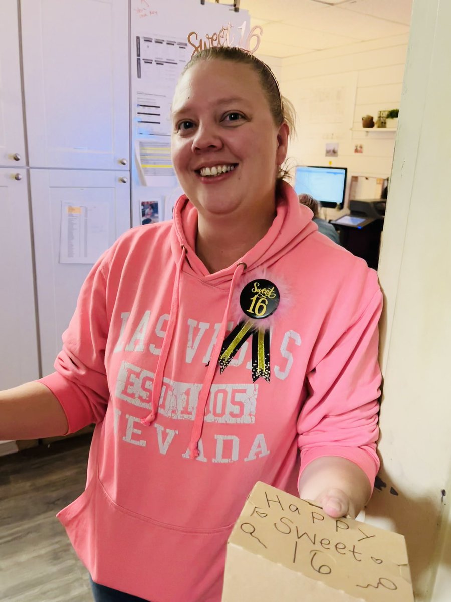 Happy Home Depot sweet 16, Daneil! We are so lucky to have you at our store. Thanks for your help with this @Jessychavez94