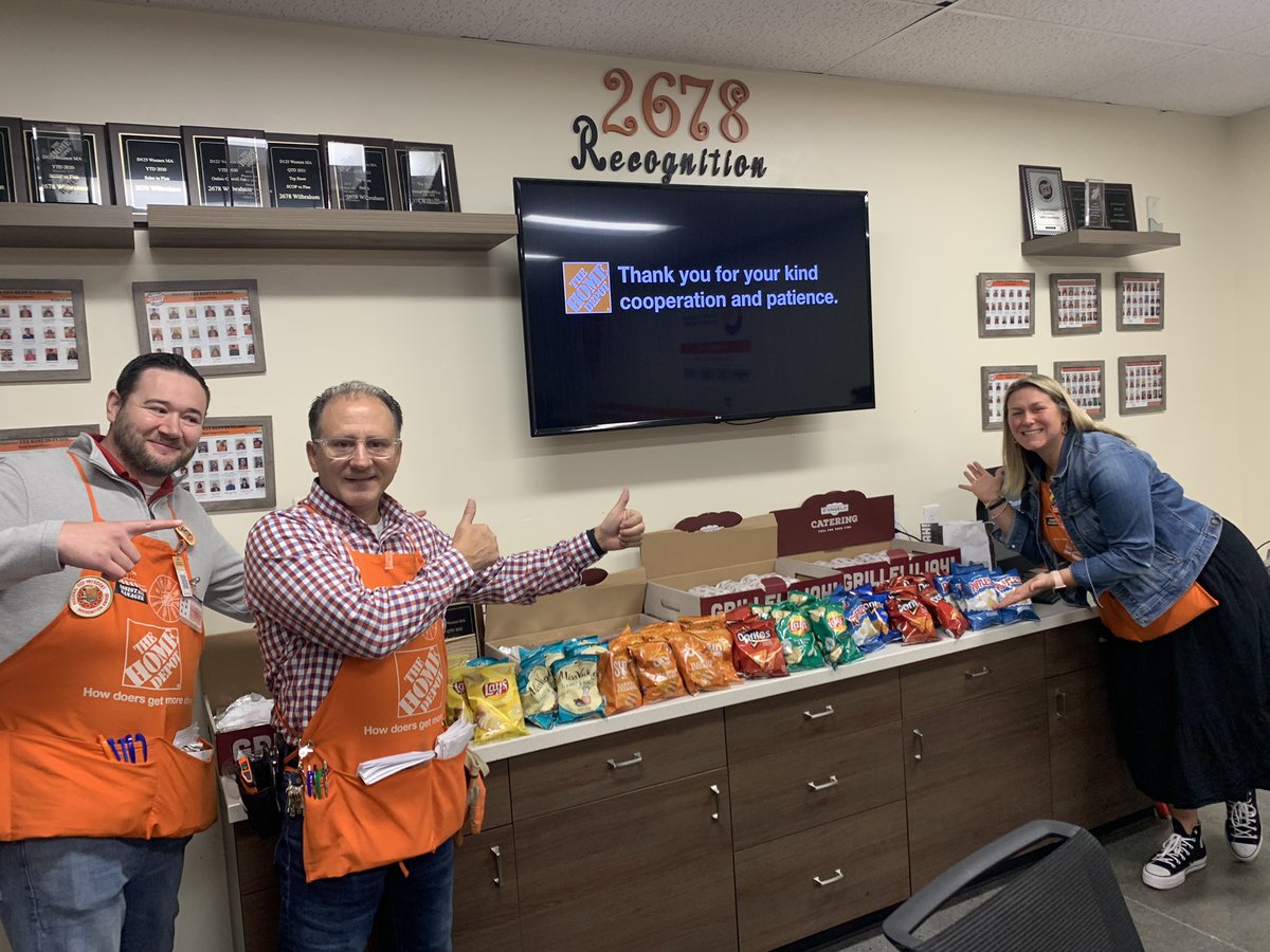Lauren Morgan (@laurentmmorgan) on Twitter photo @2678 Lunch is Served! Thank you <a href="/HeatherHoule/">Heather Houle</a> #wesurearegrateful <a href="/JessicaMeaney3/">Jessica Meaney</a> <a href="/marantes1/">Marcelo Arantes</a> <a href="/DanielleKida1/">Danielle Dion Korell</a> @2678 Lunch is Served! Thank you <a href="/HeatherHoule/">Heather Houle</a> #wesurearegrateful <a href="/JessicaMeaney3/">Jessica Meaney</a> <a href="/marantes1/">Marcelo Arantes</a> <a href="/DanielleKida1/">Danielle Dion Korell</a>