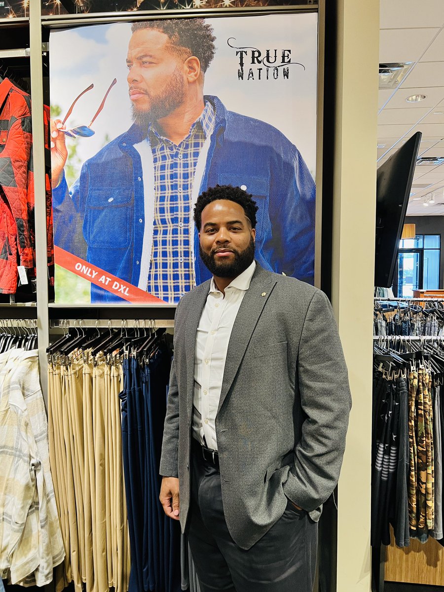 Today, I officially signed with a well respected Modeling Agency out of New York City (soon to be announced). My message to students is “you can be whatever you want to be”. Just maximizing the 24hrs granted by God🙏🏽
#leading4excellence #setthebarmeetthebarexceedthebarraisethebar