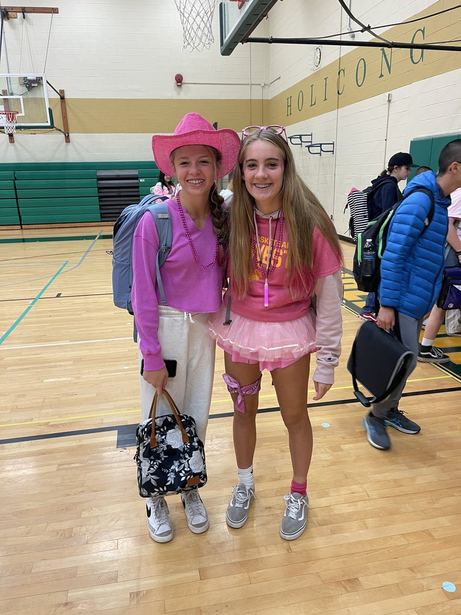 HolicongHPE's tweet photo. Our HPE department loved seeing so many students participate in Holicong’s Pink Out for Breast Cancer Awareness! #gocolonials https://t.co/Eix1Sn5vho