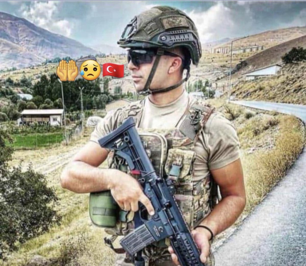 serkannvarol's tweet photo. #Vatansağolsun 🇹🇷🇹🇷🇹🇷 https://t.co/aeSB7Q4q8L