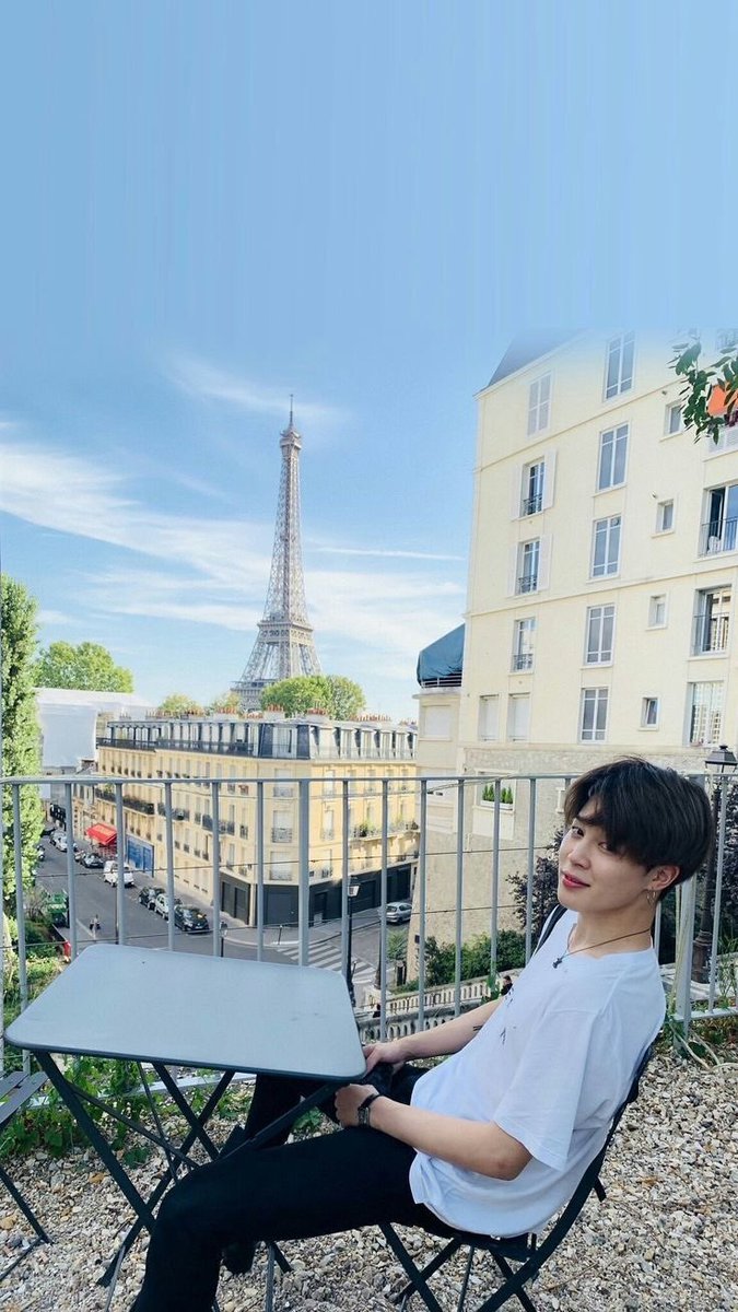 namgibite's tweet photo. happy late birthday my love 🤍 https://t.co/9GTzzSIdUj