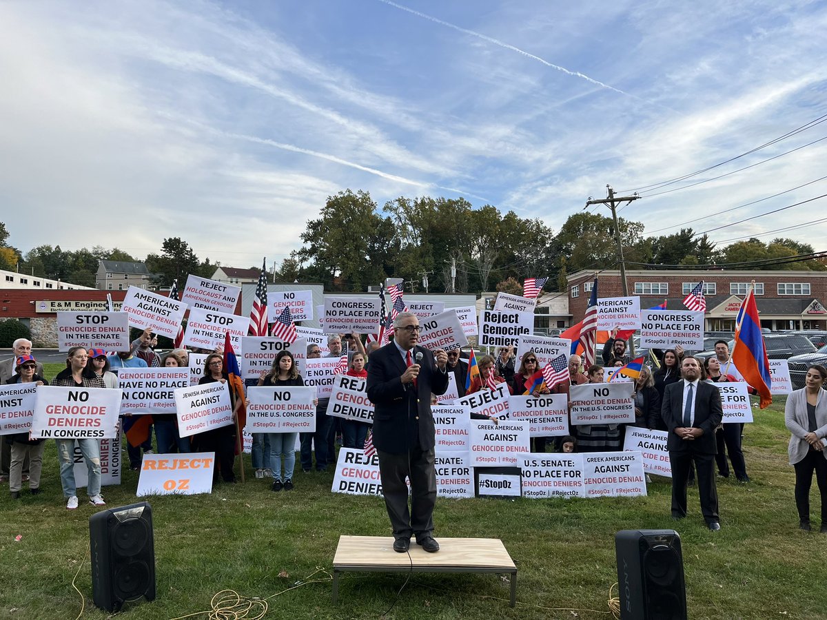NOW: #StopOz Armenian, Greek & Jewish Americans protest outside Armenian Genocide denier @DrOz’s campaign office in Pennsylvania to say in no uncertain terms that there is no place for genocide deniers in the U.S. Congress.