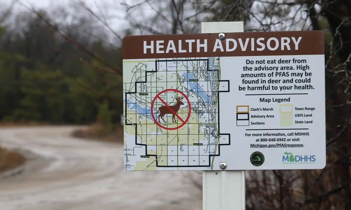 cache_labs's tweet photo. "EPA’s de minimis loophole gives companies an opportunity to keep their pollution secret, which goes against the very purpose of the toxic release inventory." -Tim Whitehouse

https://t.co/mp89oNvd1q

#PFAS #foreverchemicals #EPA #environmentalprotection #contaminants https://t.co/TP0Zj3fILW