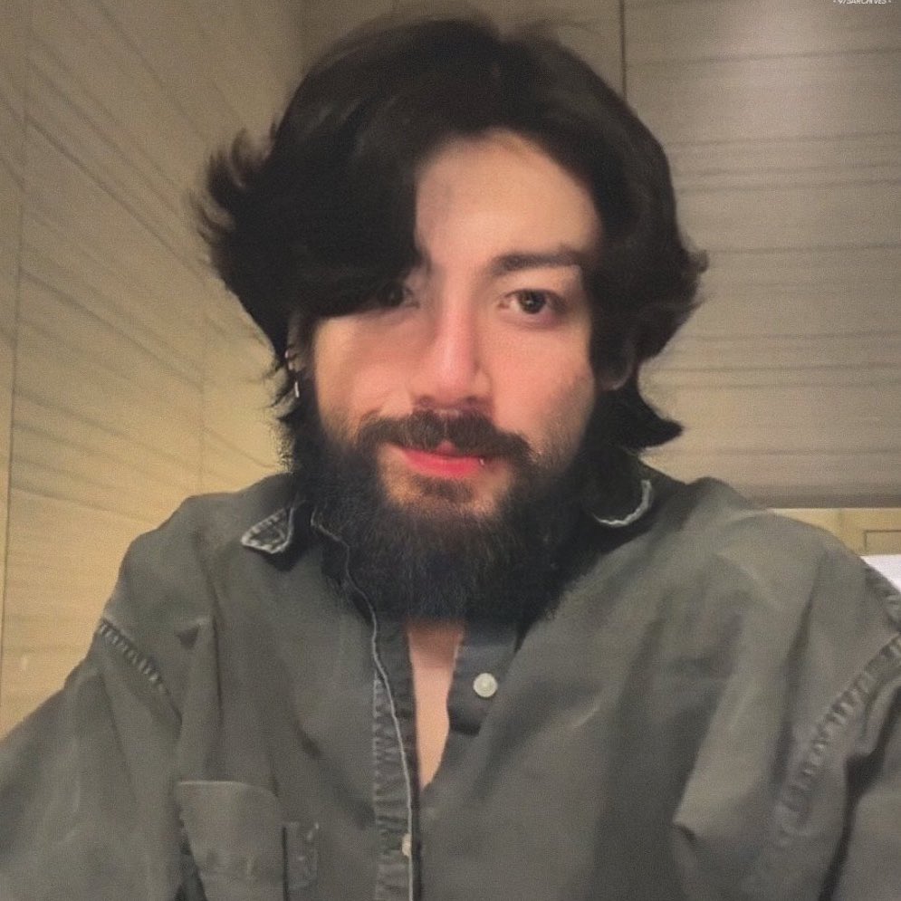 kiminiren's tweet photo. LUMBERJACK JK IS BACKK https://t.co/z4xoCFIjBN