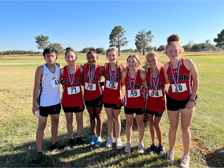 RISDRotan's tweet photo. Congratulations to our JH cross country teams and Coach Bell! Girls placed 2nd as a team. 
Belle Turner-5th
Kate VanPoppel -7th
Madison Fillingim - 8th 
Avery Gonzalez - 9th
Arianna Fillingim and Joey Alyssa Lujan
Adrian Perales https://t.co/ZOz351EkEQ