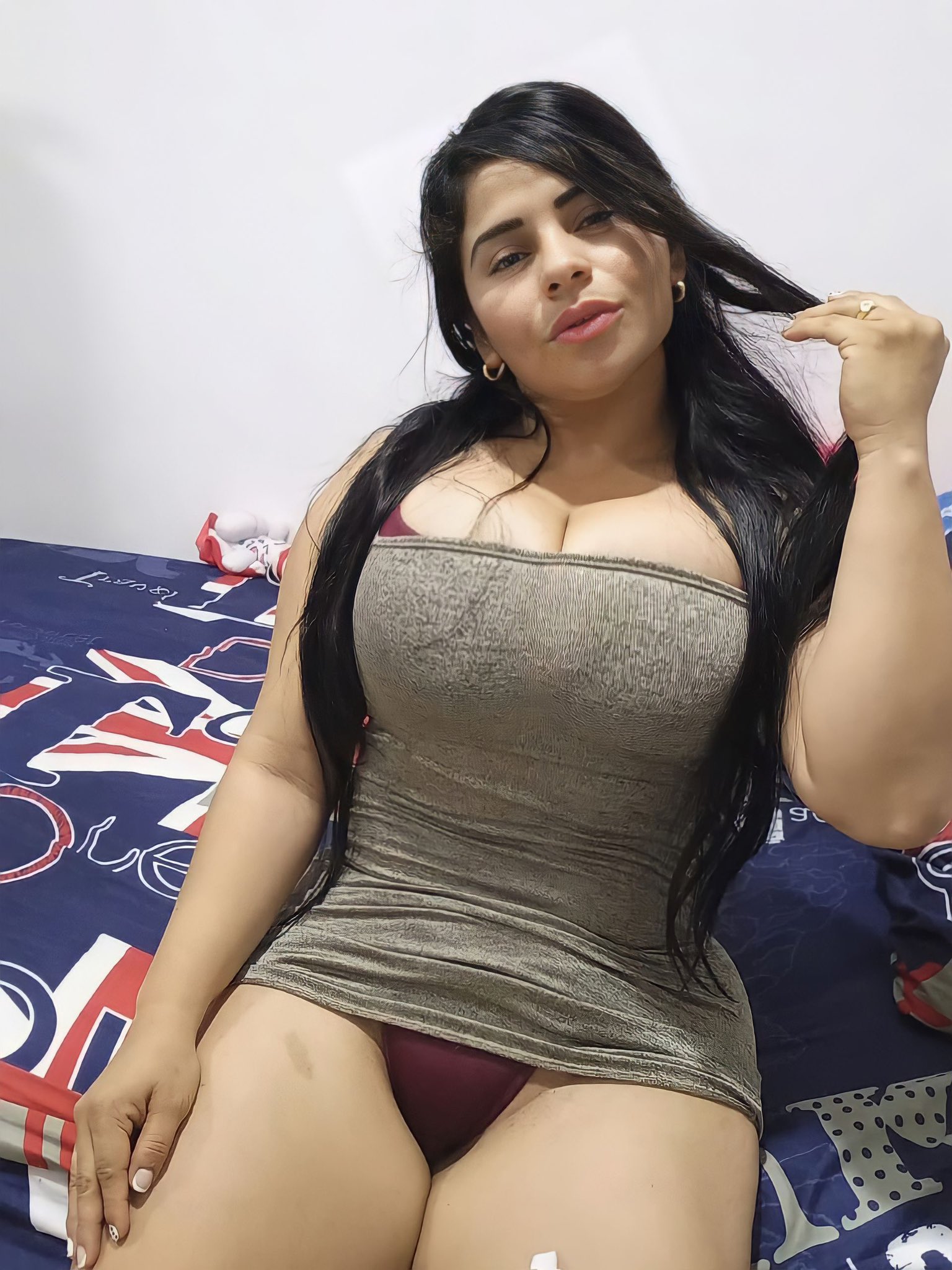 TW Pornstars - Adriana Rios. Twitter. ¿Me quito el vestido? 😳. 10:07 PM -  12 Oct 2022