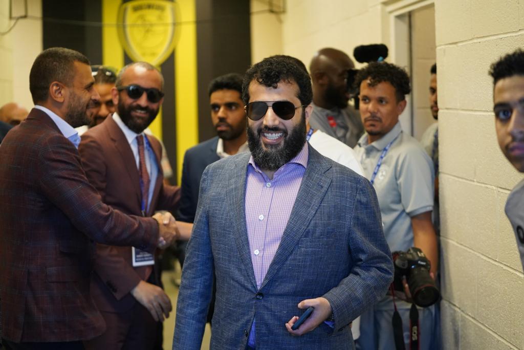 المباراة الحلم .. نجوم الهلال والنصر في مواجهة باريس سان جيرمان بموسم