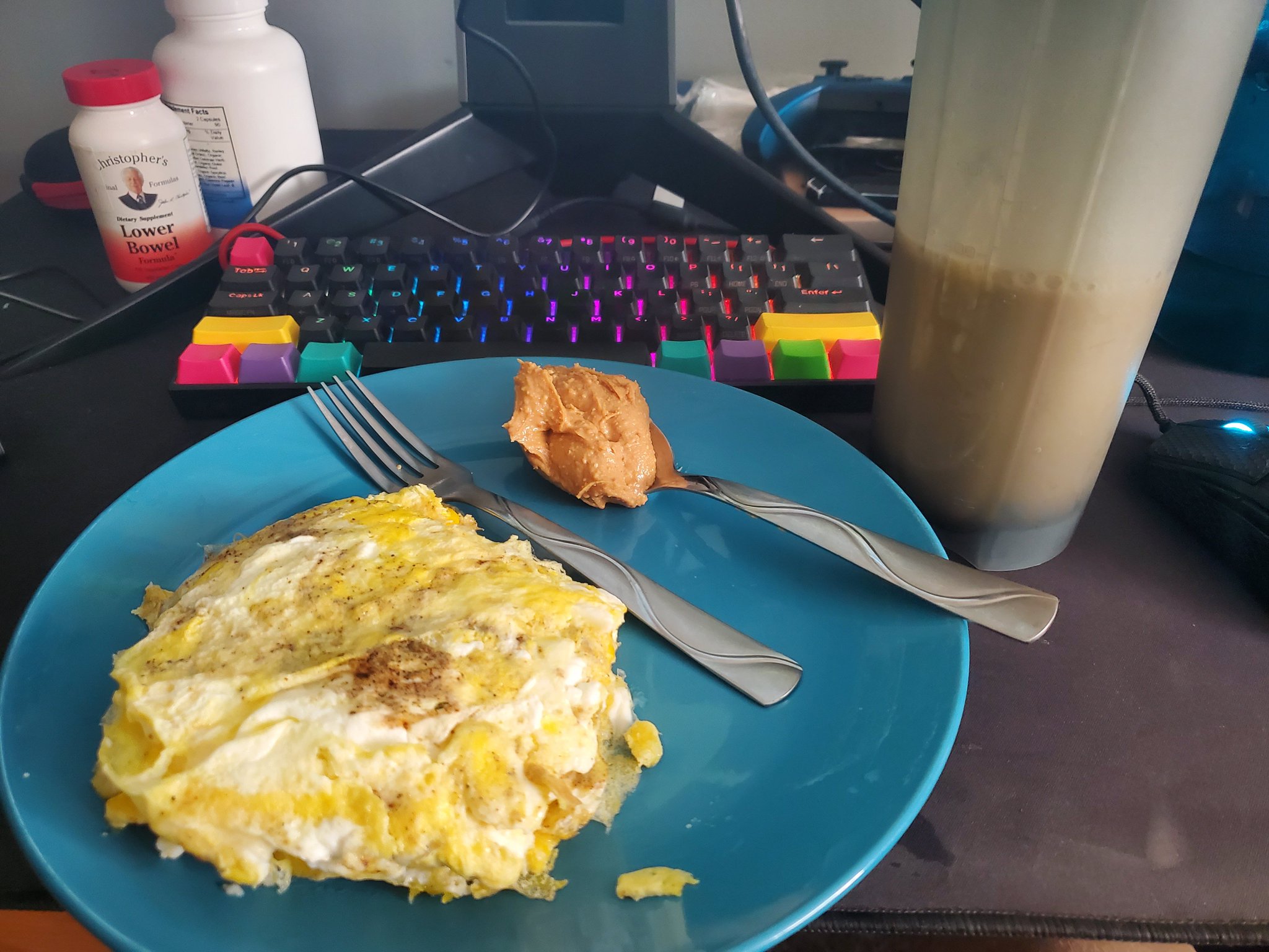 blank-on-twitter-and-here-is-dinner-i-just-have-these-two-meals-no