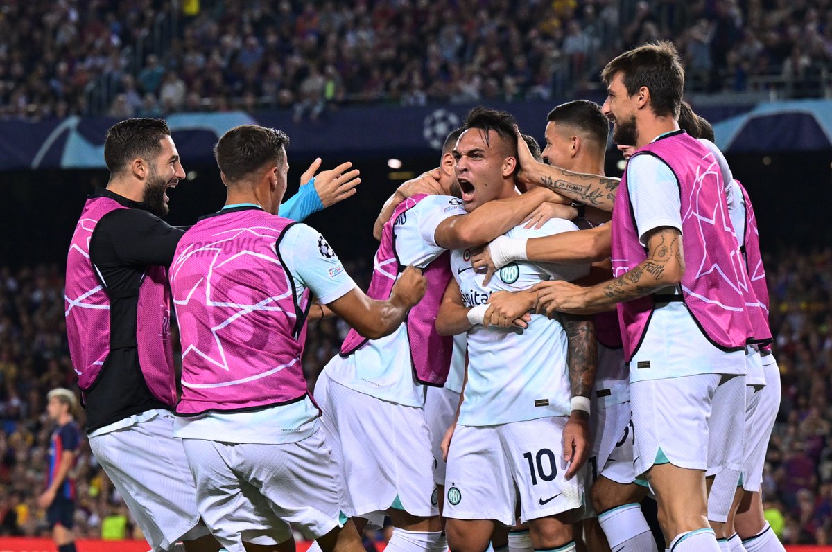 Buooooooooon giorno #InterFans 🌞
Dormito bene? Noi al lavoro così 😎

#ForzaInter