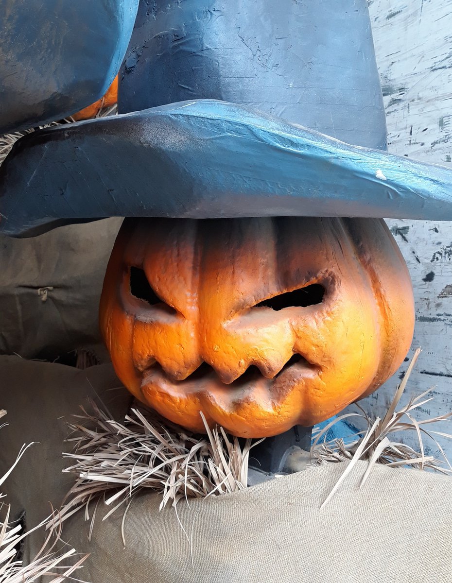 Mike_McDaniel's tweet photo. What scares you? Over the past few years we have produced scores of custom scenic crypts, ghosts, goblins, coffins and more for Halloween exhibitions and events. The scarecrows pictured here have many friends with them to help with haunting their victims this year.

#customscenic https://t.co/FSKY4PEjwo