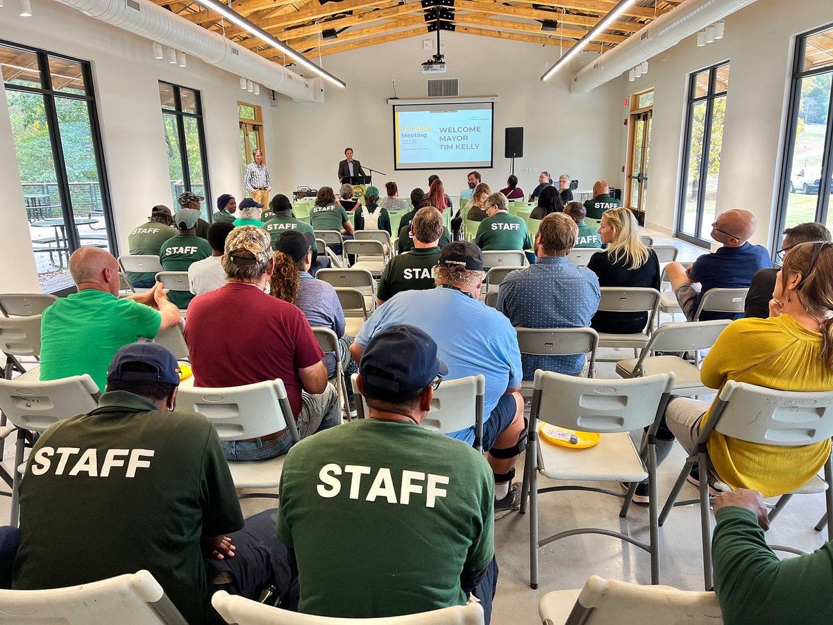 chaparksdept's tweet photo. Thank you @MayorTimKelly for speaking with our DPO group today. Means the world to have a mayor who’s passionate about our department and the quality of life our parks, recreation, arts and events bring to Chattanoogans and her visitors. #chattanooga #ChaParks #OneChattanooga https://t.co/86V7OhLD39