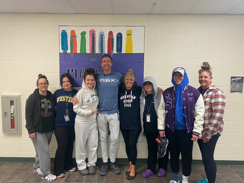 ESEA_Pride's tweet photo. Another crazy day of Spirit Week at High School South! Switch Day - teachers dressed like students and students dressed like teachers. #esasd #esea #highschoolsouth #teachers #students #switchday https://t.co/SbxQoHazTW