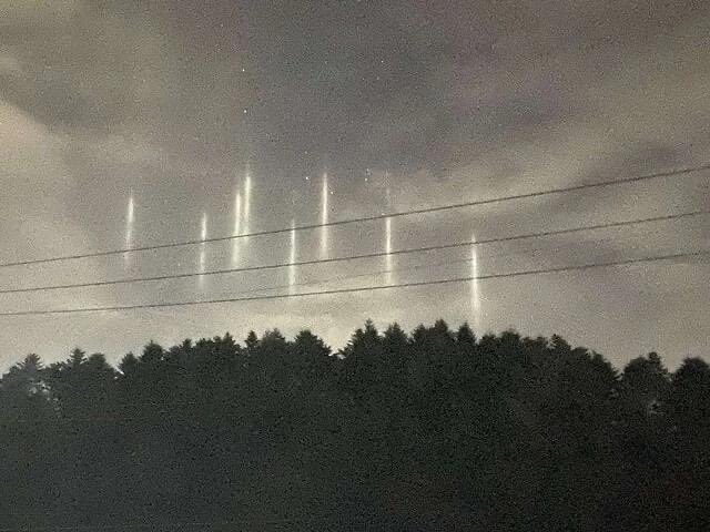 sakenohime's tweet image. everyone a gangster until eight pillars of light appear over hokkaido 

(literally 2 days ago, Oct 10)