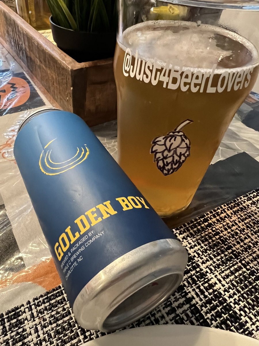 Wednesday it is 🍻🍕🤙🏻
Beer is a Golden Boy, Blonde Ale by @TripleCBrew from #charlotte #clt 
#craftbeer #humpday