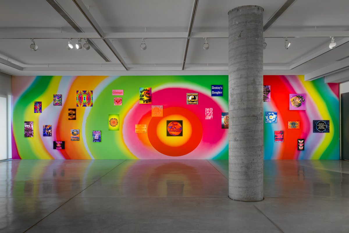 utsart's tweet image. 🌏 BECAUSE WORDS MAKE WORLDS. 🌏
'... Brontë’s signs stand as forms of resistance to the conditions of labour and capitalism, reclaiming the body as a vocal site of resistance.' 
– Stella Rosa McDonald
Exhibition continues until 11 Nov. 
#hannahbronte #neonoracle #utsgallery