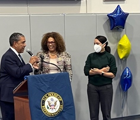 Thank you @RepEspaillat, @YudelkaTapia, and @CMPiSanchez for tonight's terrific Hispanic Heritage Month Celebration! It was such a pleasure to host you. Congrats to the honorees and to the amazing dancers and singers on their performances!