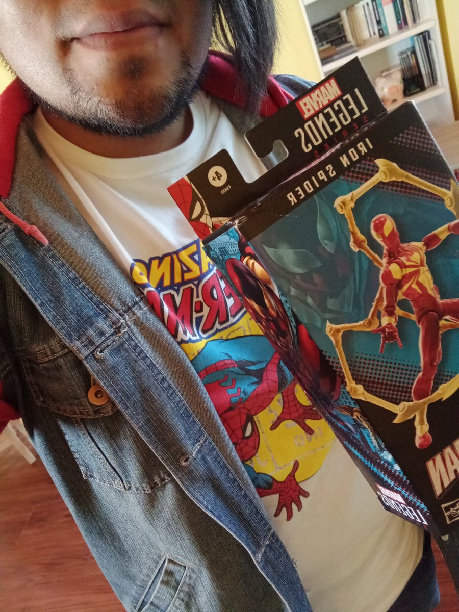 ArthurBats's tweet image. Banda nuevamente ganó el coleccionismo, Iron Spider en Walmart a precio de Hasbro, nuevamente me evite ir con revendedores 🙌🏽✨
#MaevelLegends #Spiderman60th