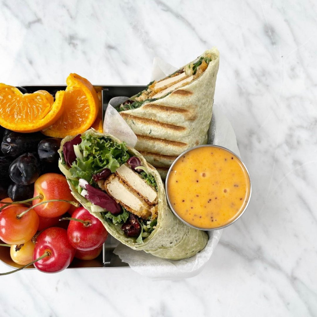 eatsmart's tweet image. We challenge you to turn your Eat Smart salad kit into a delicious wrap like this one! 😍 Comment and tell us which Eat Smart kit you'd choose to turn into a wrap! ⬇️ (Thanks to @avivawittenberg for snapping this pic!)

Shop our salad kits: ca.eatsmart.net/products/chopp…