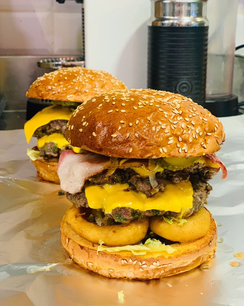ElenaKarady's tweet photo. Anybody wanna try my #burgers ? 
Welcome to my kitchen!
I cook a lot!

https://t.co/Zp7L6CirtH https://t.co/HWddB5fVQd