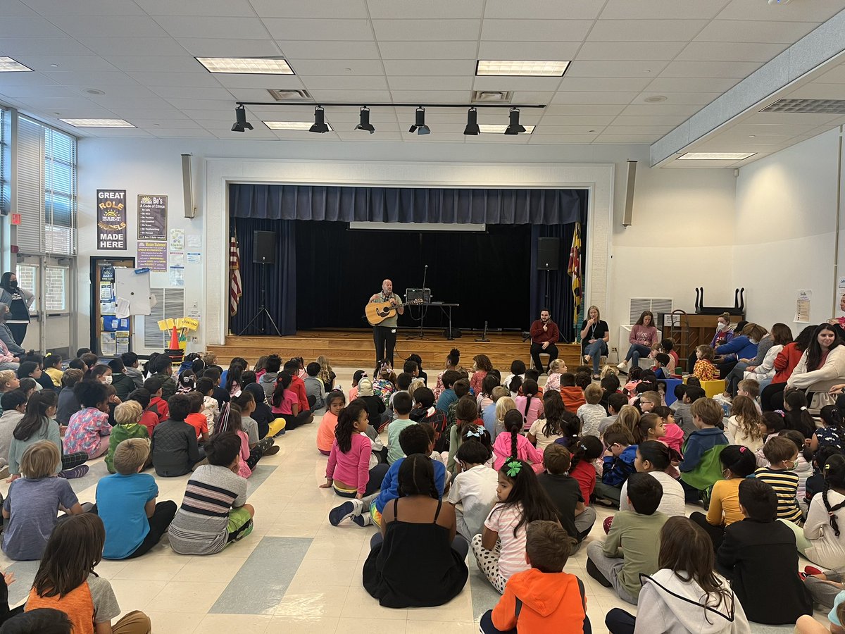 So grateful to the RCV PTA for arranging this awesome “Freedom from Within” mindfulness assembly. This was perfectly timed with #MentalHealthAwareness #MentalHealthMatters  @RCVPrincipal