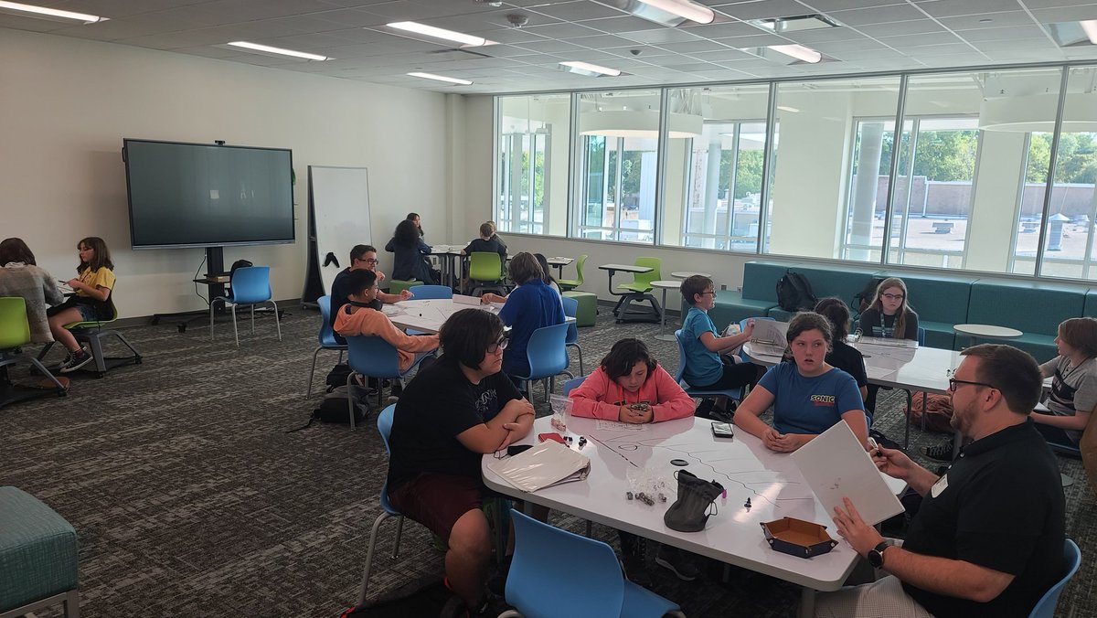 ElmerKMS's tweet photo. DND club went so well today! It was many of these students first times playing or running their own tables! ❤ #DNDclub #KMScougarpride https://t.co/QzeHvuKjRd