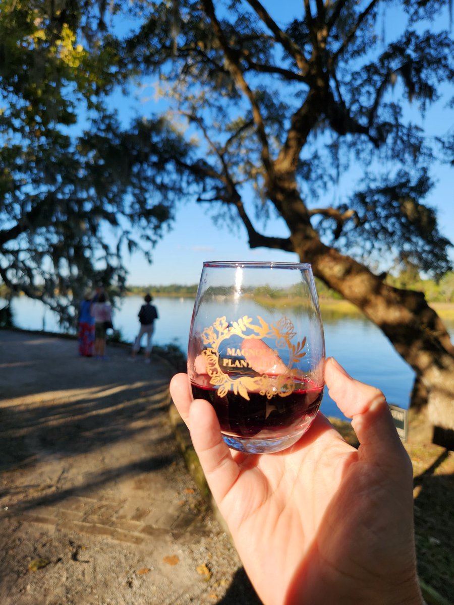 glass_have's tweet photo. #winewednesday happens Thursdays at #MagnoliaPlantationandGardens. Take a #winestroll through the #Gardens after hours. Each week a different #wine region is featured.
#thirstdaythursday #magnoliaplantation #charlestonsc #coastalsouth #southcarolina
#winetime #wineoclock #IFWTWA https://t.co/dQVICi5b8w
