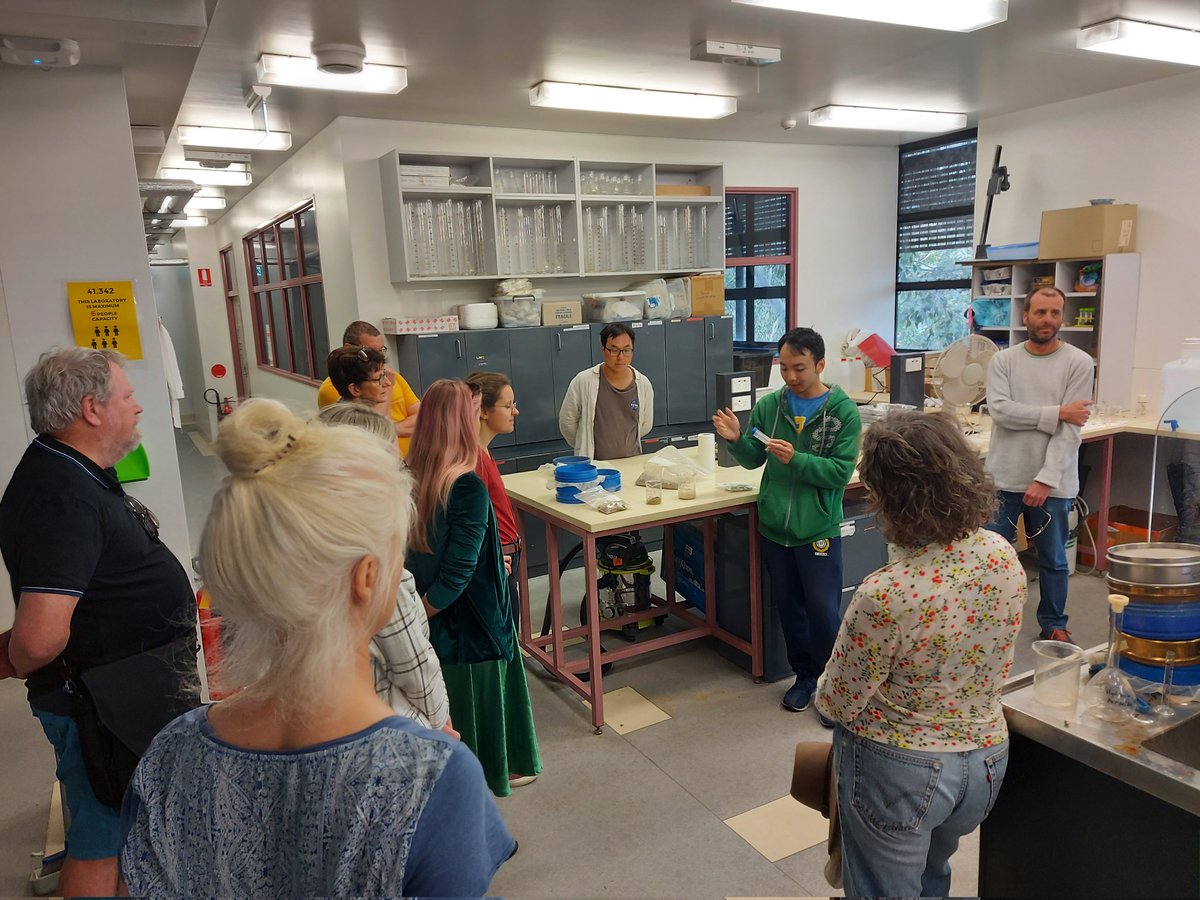 jeffkelleway's tweet photo. Inspiring to see the breadth of climate-related @uowresearch showcased in our campus tour today! What a great bunch of passionate scientists and science communicators 👏👏👏 https://t.co/YHvUjFIOd6