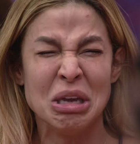 thayzimarques's tweet photo. E o prêmio de um dos maiores micos do programa vai para...............KERLINE!!!

#AFazenda14 #AFazenda #ProvaDoFazendeiro https://t.co/HOX1gNzQWo