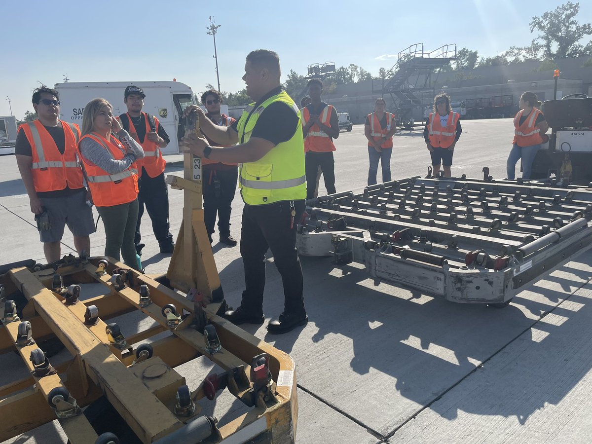 Where you at Wednesday’s with our new team members. Investing time covering dolly safety to avoid a common injury! <a href="/JessicaB_SAFETY/">UPS TWILIGHT Ramp Wellness and Safety</a> <a href="/mboden69/">Mark Boden</a> <a href="/Shelby2017goair/">Shelby Jackson-Fox</a> <a href="/DarylHeppner/">Daryl Heppner</a> <a href="/air1man/">Mike Nepaul</a> <a href="/melirere/">Melinda Herrera</a> <a href="/audreyvb3/">Audrey VandenBosch @SafetySupervisor</a> <a href="/RoxyMarie1217/">Roxana Ramos</a> <a href="/renodames/">Damian Renovato</a>