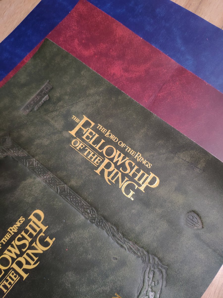 HDzeta's tweet photo. HDzeta Exclusive LOTR Tri Genuine Leather Boxset.
More details coming soon...... https://t.co/kGzvt9RAWG