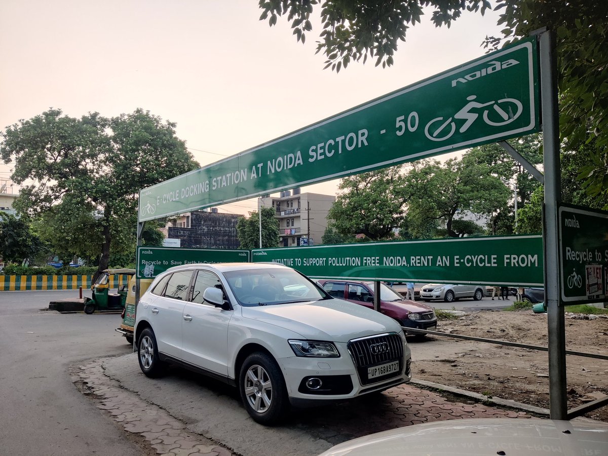Ratuldev2's tweet photo. @CeoNoida please look at the vehicle parked in e vehicle space..another case of land grabbing https://t.co/yId74Fc5pr