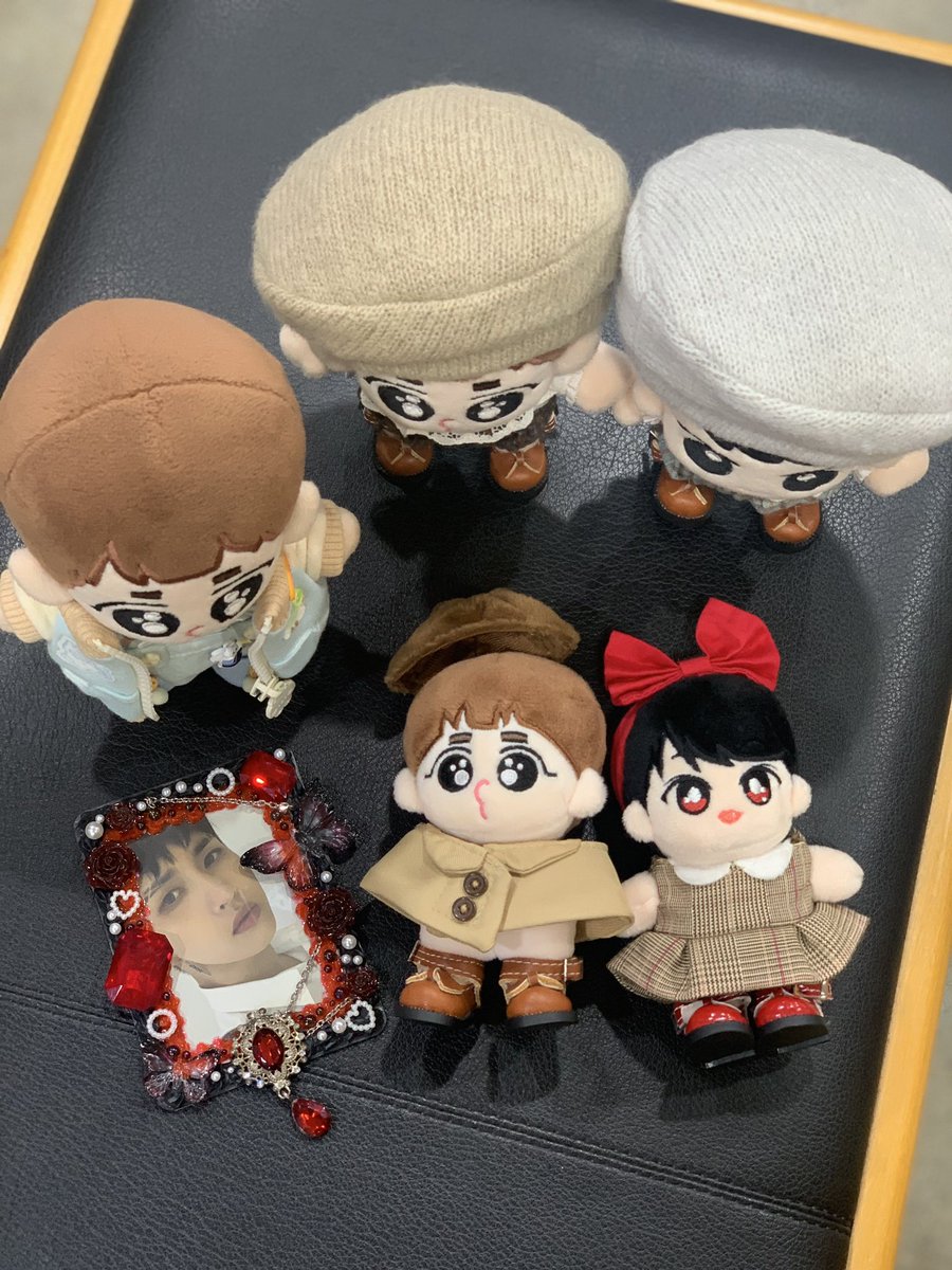 SOM_NNNNN's tweet photo. 오랜만에 만난 이머들이랑 맛있고 즐거운 시간 보내고 왔써요❣️❣️
또 가자 댕로..!! 아오 보러 또 가자..!!!!

#뮤지컬 #인간의법정 #아오 #이재환 #빅스켄
#빅스인형 #미니빅스 #쟈근쟈니 #큐티욘 https://t.co/Seu9L7mvS1