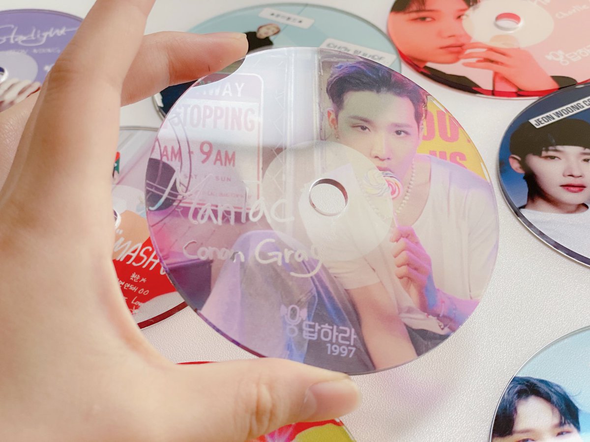 reply20221015's tweet photo. 좌석 추첨하여 17분께 드리는 선물 공개!
💿웅답하라 아크릴 코스터

*티켓 수령시 랜덤으로 드립니다

#전웅  #WOONG #AB6IX  #웅답하라1997 https://t.co/W4waOA5t2L