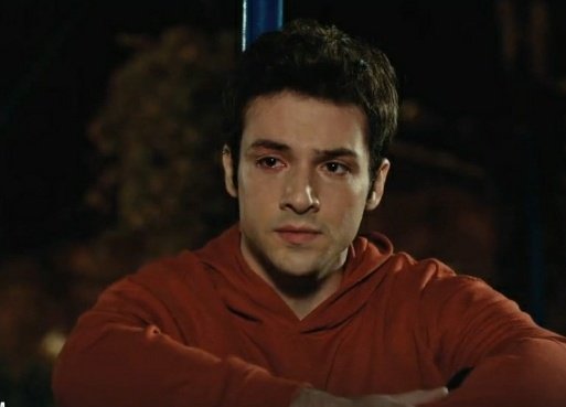 Kıyamam ya annesinin o daha bebekken onu öldürmeye kalkıştığını öğrenmiş 
#Tozluyaka #ZeyÇağ #ÇağrıKoçak