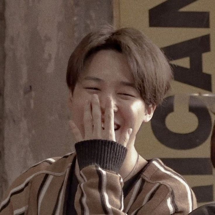 GRusdemova's tweet photo. İyiki doğdun Jimin♡Sen her şeyin en iyisini hak ediyorsun meleğim iyiki varsın 💜🫂
#HappyBirthdayJimin #HappyJiminDay #JIMINDAY https://t.co/4jxYuyETFX