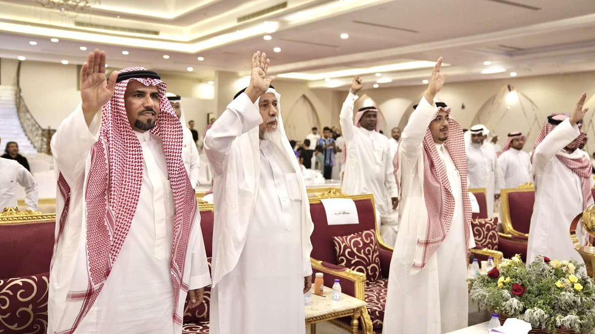 AldarbGov's tweet photo. على شرف سعادة محافظ #الدرب 
أ.عبدالرحمن بن زيد #الهزاني وبحضور مشائخ وأعيان وأهالي المحافظة أقامت #جمعية_التنمية_الأهلية بالدرب حفل تكريم #منتخب_الدرب بمناسبة تحقيقه بطولة المنتخبات بمحايل عسير وشمل الحفل عرض مرئي وقصيدة شعرية وأوبريت غنائي واختتم الحفل بتكريم اللاعبين والداعمين https://t.co/F5ssyWhlId