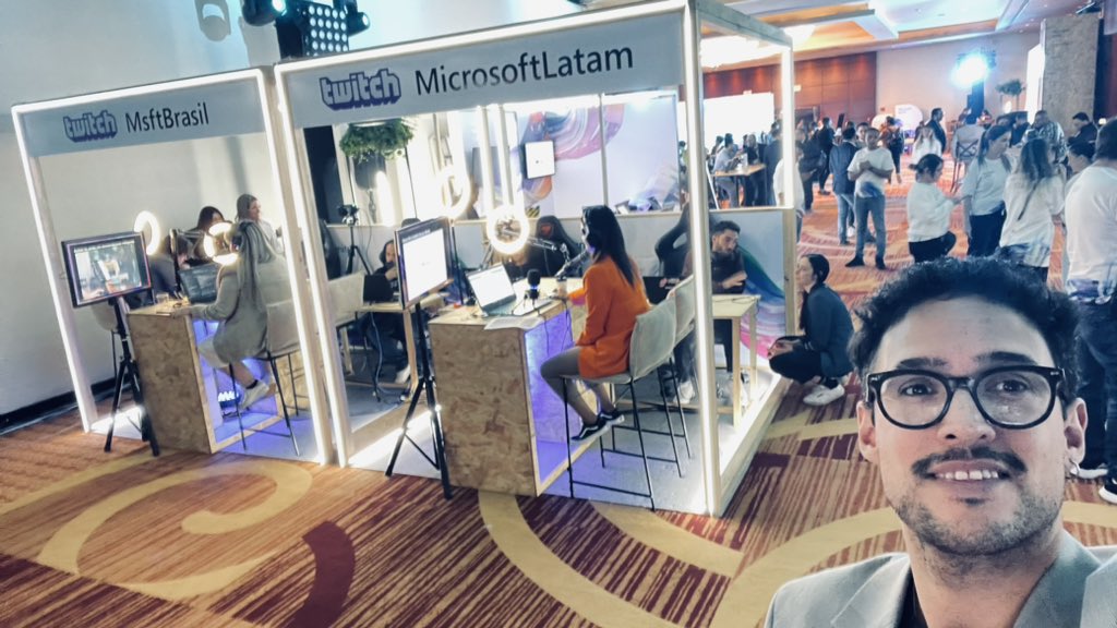Qué orgullo este equipazo de <a href="/OLIVER_Agency/">OLIVER</a> en #MSIgnite 🇲🇽 de <a href="/MicrosoftLatam/">Microsoft Latinoamérica</a>
