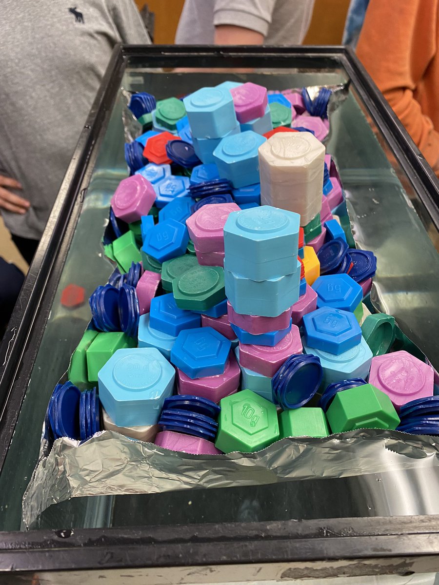 JerryHullTeach's tweet photo. Sixth grade engineers design and improve aluminum foil boats to hold maximum weight while they learn about mass, volume, density, displacement, and buoyancy to kick off our matter unit! So far the record exceeds 9 lbs on 1 and 1/2 ft of foil! @TaylorMSTigers @FCPS1Science https://t.co/8kPccd5aCR