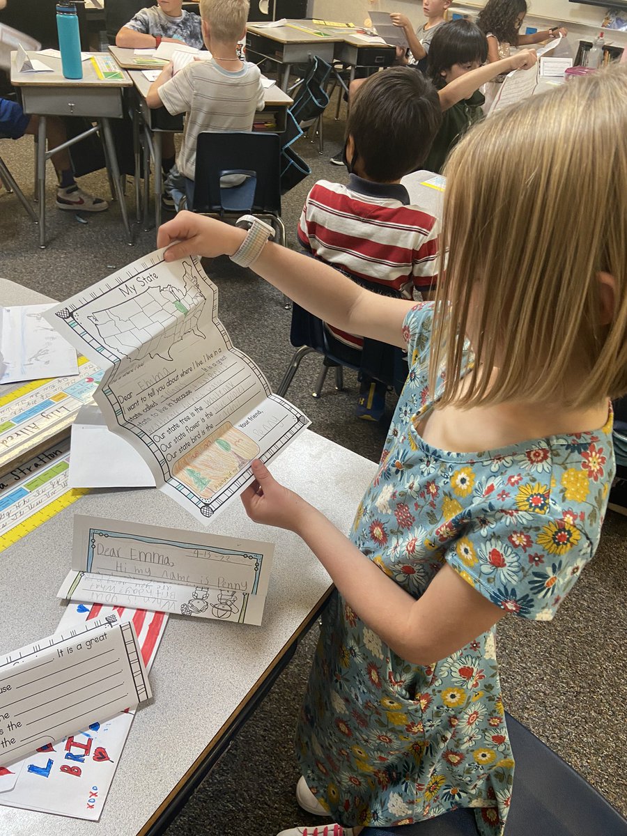 CTrommels's tweet photo. Look what came today!!! Pen pal letters from 3rd graders in Illinois! https://t.co/x9njm5aKka