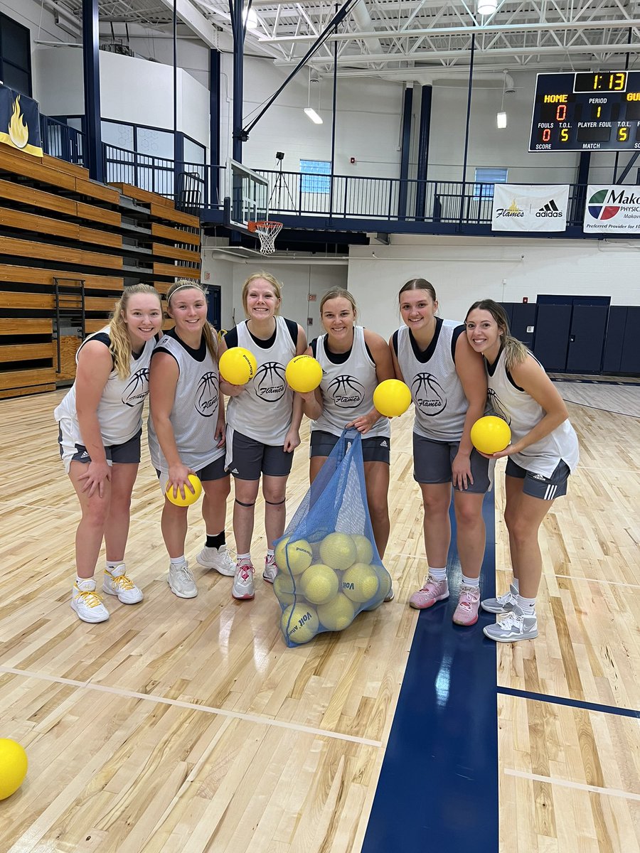 The ladies got a surprise of “basketball dodgeball” today, a drill courtesy of Coach Hodges! White team got the W 🔥