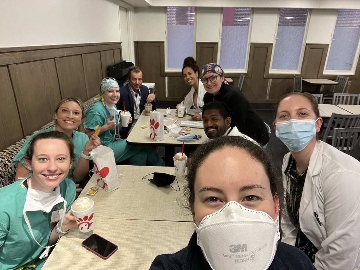 _DrOlive's tweet photo. Team milkshakes=team bonding! #bestMIScrew @AGanapathy_MD @WakeSurgEd @WakeMis @DoctorCurlyyy https://t.co/EwQuKieEsW