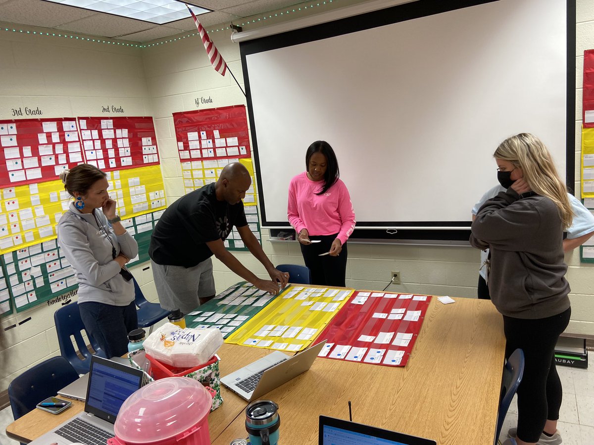 Amanda Holt tweet media