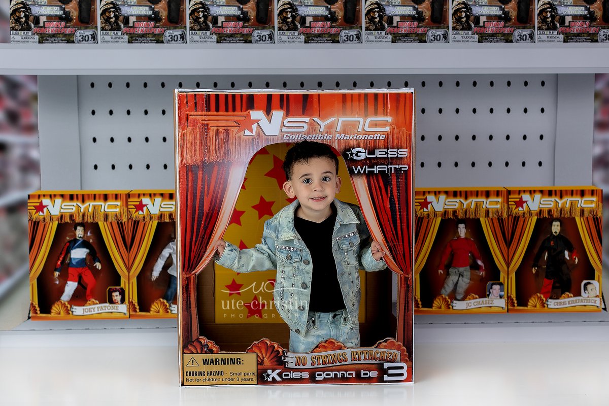 nieschu's tweet photo. Are there any *NSYNC fans out there? This was so much fun!!! Sweet Kole is going to be three soon and mom picked the "*NSYNC - It's Gonna Be Me" theme for his special birthday shot! Can you handle it?

@realjoeyfatone @jtimberlake @IamCKirkpatrick @JCChasez https://t.co/SAWKkXkSO6