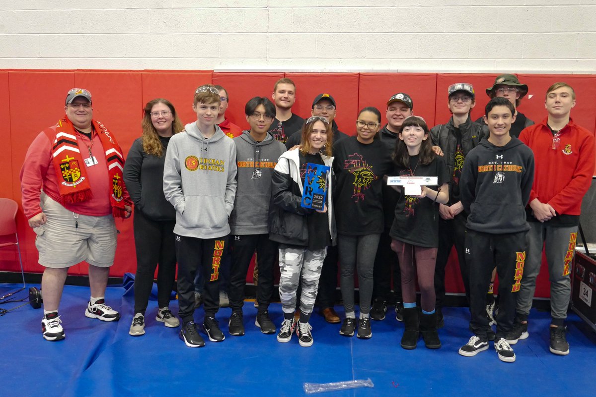 frc5740's tweet photo. Over the past weekend, 5740 participated in the Mahoning Valley Robotics Challenge in Youngstown Ohio. With @LakotaRobotics &amp; @frobotics4150 our alliance made it to finals! #Robotics #FRC #FIRSTRobotics #MVRC https://t.co/vGmIRvEr3q