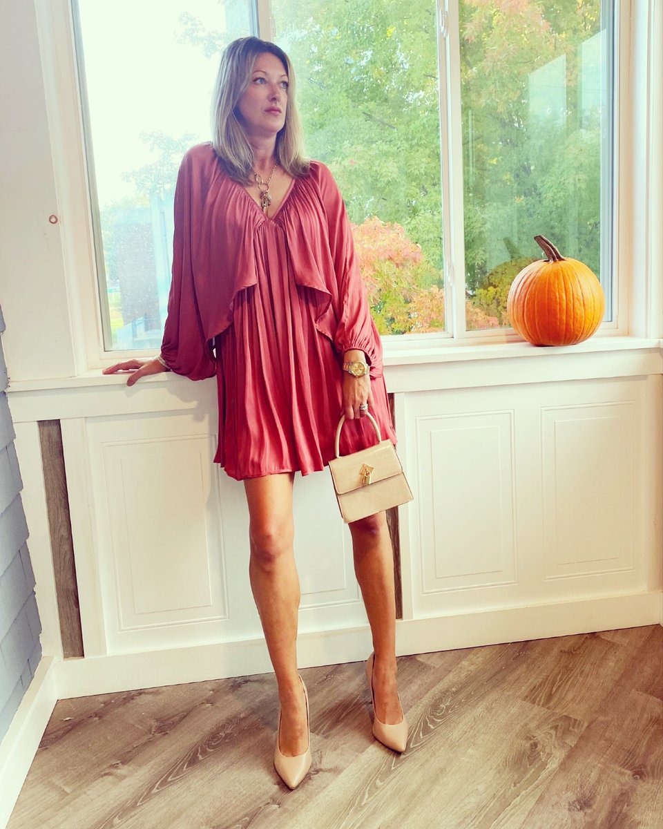 ChelseaKRayBlog's tweet image. New Blog Post: It’s Libra Season Chelseakray.com